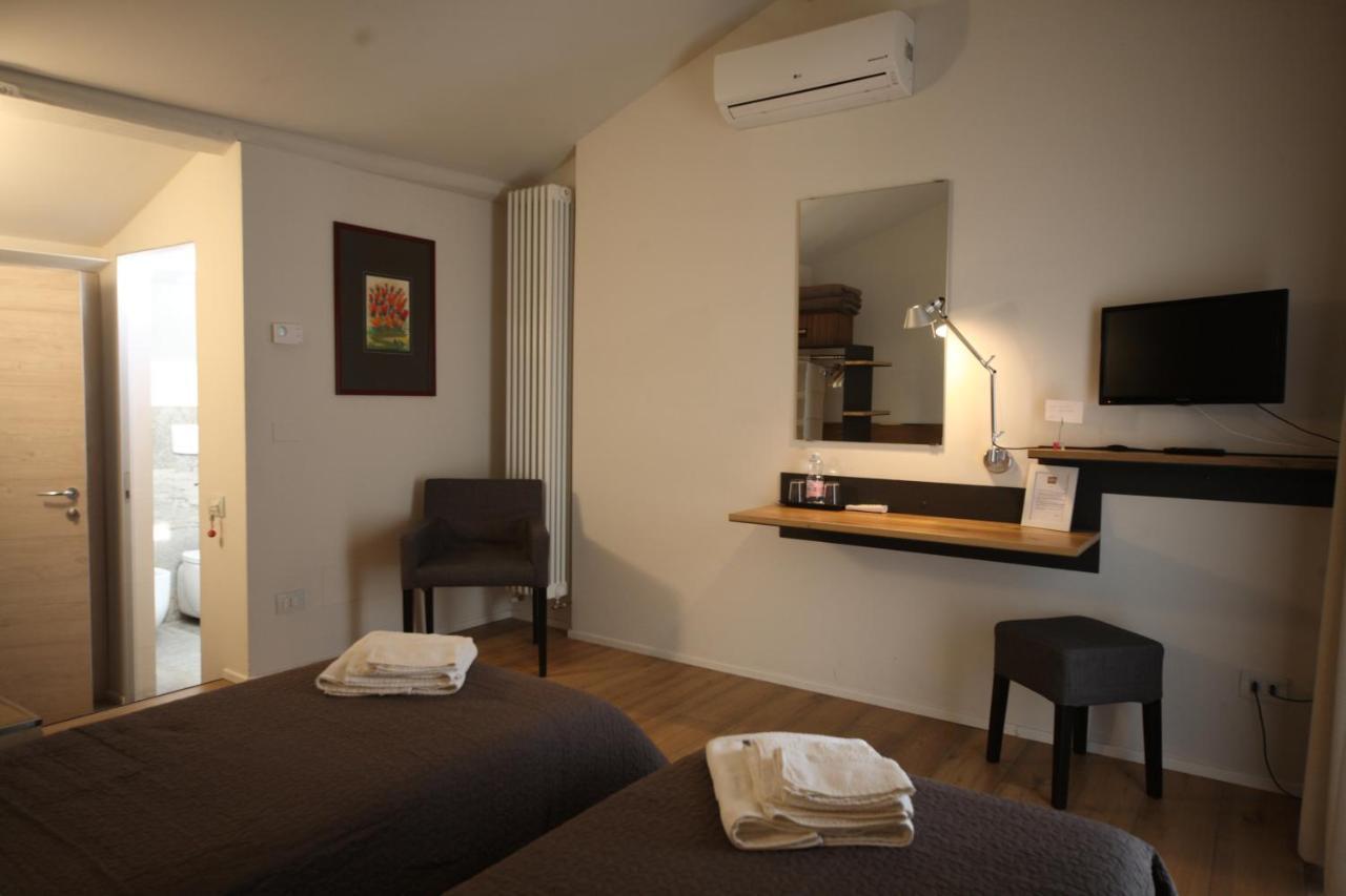 32 Bnb Camerecaffe Pavia Exterior foto